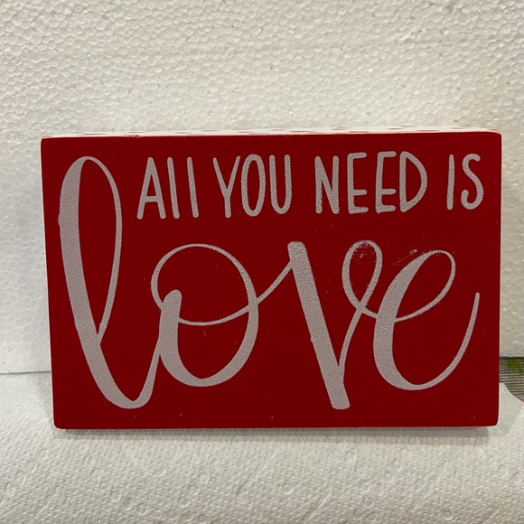 Other - NEW CUTE CUBE WOOD SIGN